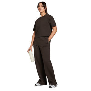 คอลเลคชั่นฤดูร้อน เสื้อครอปพิมพ์ลายลำลอง ผ้าฝ้าย 100% เสื้อยืดแขนสั้นผู้หญิง เสื้อครอปเปล่าพร้อมโลโก้แบบกำหนดเอง - Product Image 2