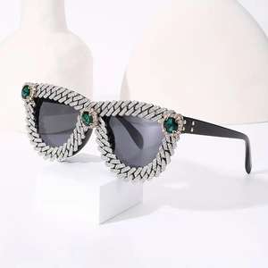 Lunettes de soleil unisexes légères en moissanite, style hip-hop, monture sans bordure personnalisée avec clous, protection UV400, fabrication à Shenzhen - Product Image 4