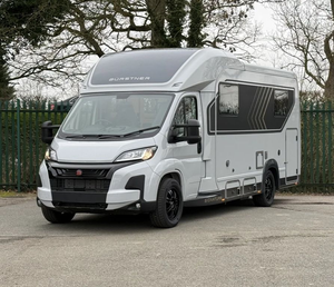 Compre una Autocaravana B=ü=r=s=t=n=e=r Signature 7.5 A-u-t-o-m-a-t-i-c 2026, Ideal para Viajes Cómodos de Larga Distancia, Lista para Enviar - Product Image 1