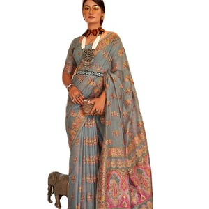 El último diseñador Kanjivaram Silk Patola Printed Saree por Fab Zone - Product Image 1