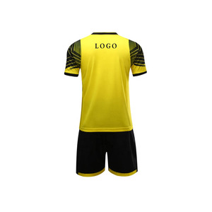 2024 ensemble d'uniformes de maillot de football de vêtements de sport personnalisés prix de gros uniformes de football de qualité supérieure pour les joueurs - Product Image 2