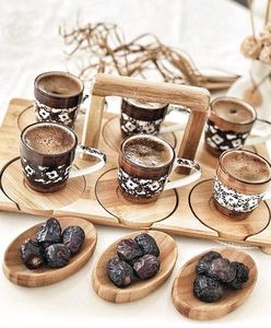 Juego de Bandejas para Tazas de Madera, Ecológico, Sostenible, Organizador de Bebidas de Madera, Presentación Elegante para Mesa, Estilo Contemporáneo - Product Image 4