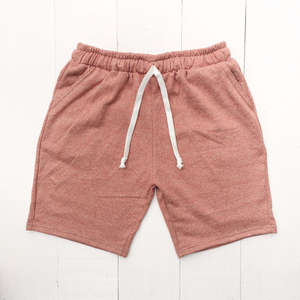 Short de sport actif pour hommes avec logo personnalisé Ceinture fendue durable Fitness/Vêtements de sport décontractés décorés avec motif - Product Image 2