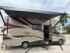 Nuevo Autocaravana T-h-o-r Motor Coach C-h-a-t-e-a-u 24BL 2019 con Aire Acondicionado y Emisión Euro 6 - Product Image 5