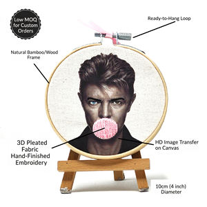 Cerceau de broderie Pop Art moderne fait main – 10 cm en bambou et coton biologique – Design 3D Bubblegum - David Bowie - Product Image 2