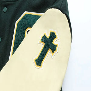 เสื้อแจ็กเก็ตเบสบอลของผู้ชายผ้าวินเทจปักลายตัวอักษรมหาวิทยาลัย - Product Image 4