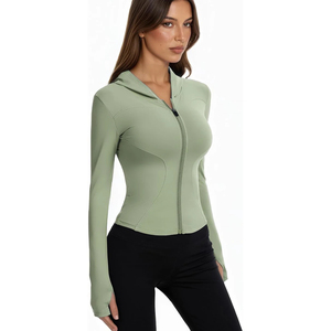 Veste de yoga pour femme de haute qualité, en toile tricotée, coupe ajustée, imperméable, coupe-vent, fermeture éclair, pour la gym et le fitness en hiver. - Product Image 4