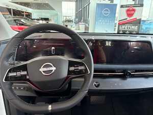 Seminuevo Clean 2025 Nissa-n ariya Platinu-m + Utilidad Deportiva 4D de segunda mano - Product Image 3