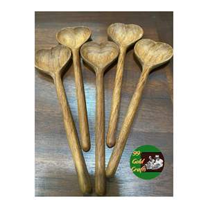 Proveedor de cucharas de madera de Vietnam que proporciona utensilios naturales sostenibles para aplicaciones de restaurante, hotel y cocina casera - Product Image 1