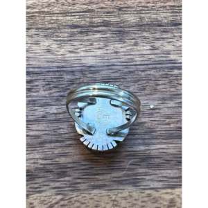 Anillo coleccionable de turquesa y plata de ley con motivos culturales navajo, talla 5.75 - Product Image 4