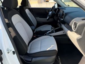 รถยนต์ SUV ครอสโอเวอร์ BEST USED 2024 VENUE SEL FWD พร้อมระบบขับเคลื่อนแบบ CVT หลังคาซันรูฟ พร้อมส่ง - Product Image 4
