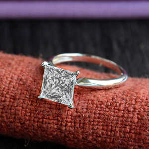 Anillo de compromiso solitario con corte princesa de 3.00 quilates en oro blanco de 14 quilates, joyería nupcial hecha a mano con media eternidad. - Product Image 2