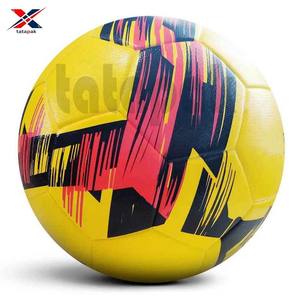 Ballon de football en PU léger et personnalisé pour adultes, fournisseur de TATAPAK d'entraînement et de match avec logo de marque pour l'école et l'académie d'entraînement - Product Image 6