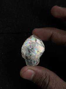 พลอยโทแพซสีรุ้งธรรมชาติจากยูเครน ขัดเงา สำหรับทำเครื่องประดับ - Product Image 2