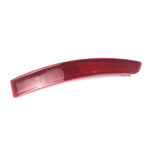 Reflector de Parachoques Trasero Derecho BSP1077 5C6945106B para Jetta Vento Syncro 2015-2017 - Product Image 1