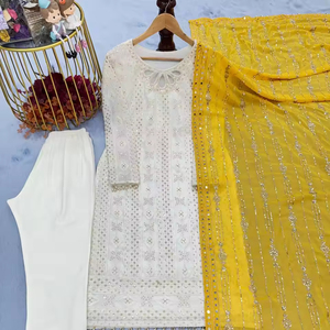 Lancement d'un nouveau Designer Party Wear Look Heavy Faux Georgette Top Bottom et Dupatta Set Beautiful Embroidery Sequence Pearl Work - Product Image 1