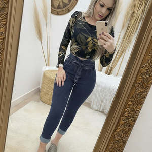 Jeans de mujer de cintura alta con botones y rotos, 31069 - Azul marino - Product Image 2