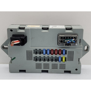 Porte-fusibles et unité de commande électronique (ECU) pour Jaguar F-Pace Série CPLA14Q073AA AJ200D/204DT diesel 1999 (16>20) - Product Image 1