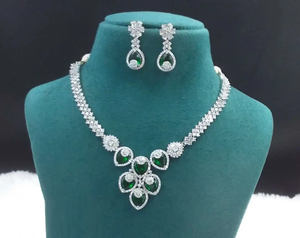 Ensemble combiné AD traditionnel de bijoux classiques en laiton pour les festivals et les occasions religieuses prêt à exporter à un prix compétitif - Product Image 1