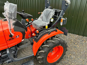   Tractor compacto Avenger 26, dirección asistida, 4x4, toma de fuerza de 2 velocidades, motor Mitsubishi de 3 cilindros, transmisión manual - Product Image 5