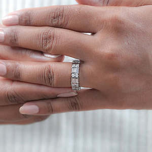 Joyería fina 9K 14K 18K oro laboratorio cultivado diamante anillo IGI certificado CVD Baguette corte laboratorio diamante anillos de boda joyería delicada OEM - Product Image 6