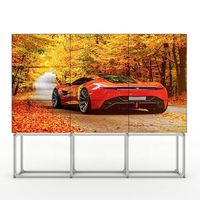 Écran vidéo LCD sur colonne, support mural ou de plafond, 4K UHD, cadre ultra-fin pour affichage en atrium d'hôtel