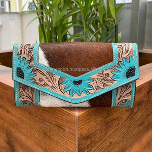 Portefeuille en cuir repoussé à la main de style vintage pour femmes pochette en cuir véritable portefeuille en fourrure de vachette sculptée Boho carte et porte-monnaie - Product Image 3