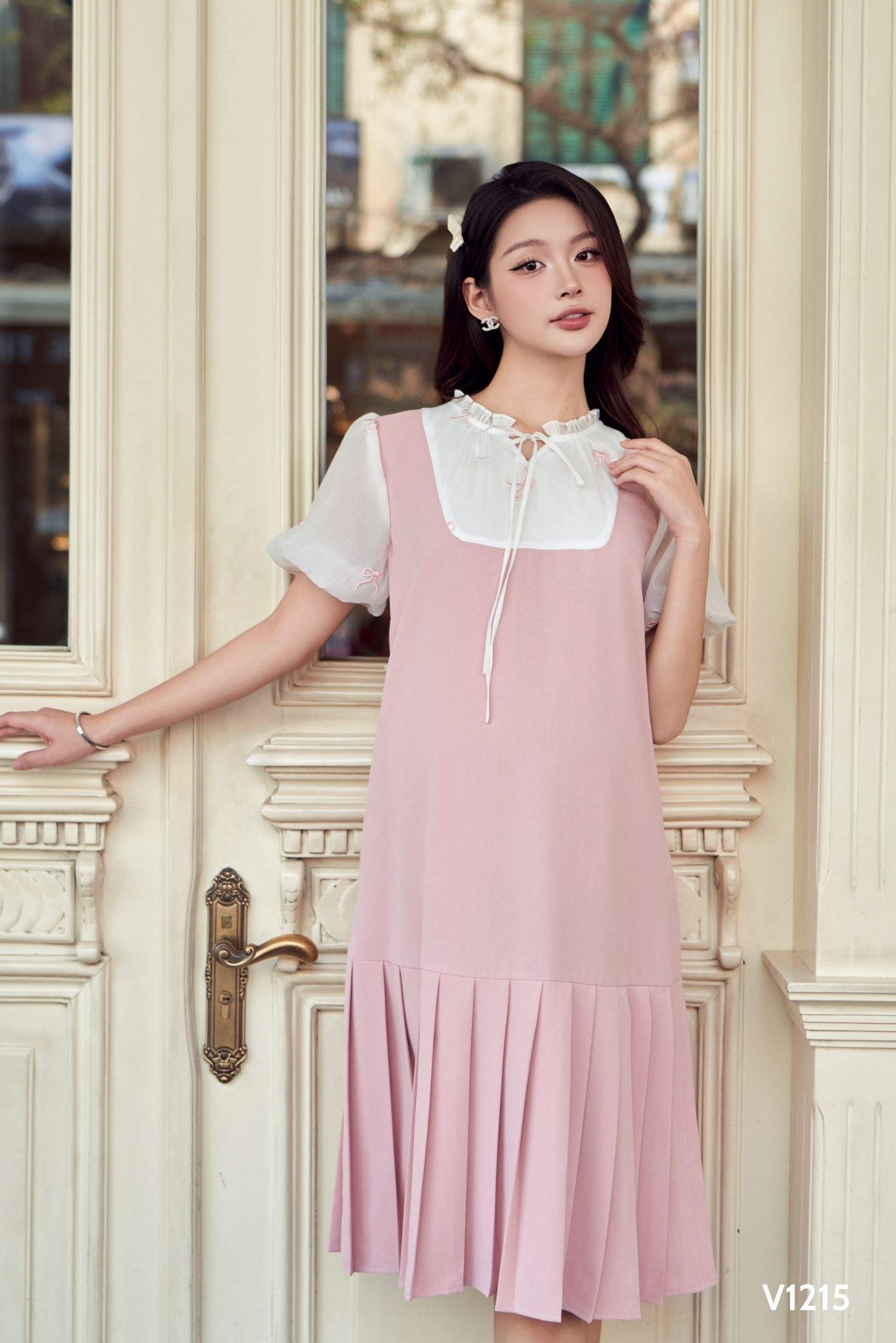 สีชมพูอ่อน