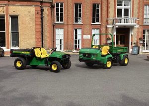 รถอเนกประสงค์ John Deere RTV 125 ซีซี เบนซิน/ดีเซล 2 สูบ เกียร์อัตโนมัติ ขับเคลื่อน 4 ล้อ UTV สำหรับงานหนัก - Product Image 3
