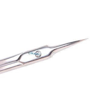 Ciseaux à cuticules de la meilleure qualité avec lame en acier inoxydable de qualité chirurgicale incurvée et tranchante emballage personnalisé pour les soins de beauté manucure - Product Image 4