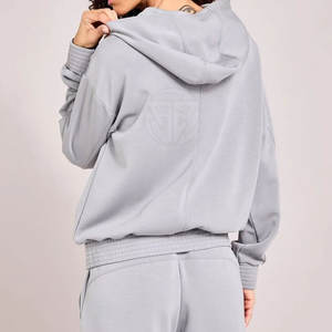 Ensemble de sweat-shirts et shorts d'hiver pour femmes - Léger, écologique, confortable pour les activités décontractées - Product Image 5