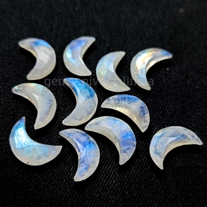 Pierre précieuse en forme de lune à facettes en pierre de lune arc-en-ciel de qualité supérieure, briolette de croissant de lune en pierre de lune naturelle, pierre précieuse sculptée en vrac 18mm - Product Image 1