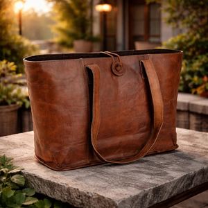 Sac fourre-tout élégant en cuir véritable pour femmes, sac à main simple et moderne, design durable pour le transport quotidien - Product Image 1