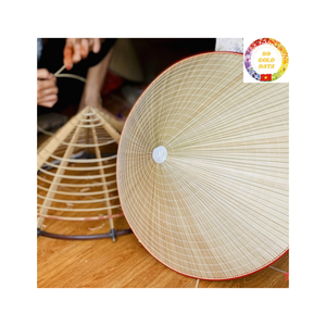 Sombrero cónico vietnamita de alta calidad hecho de bambú orgánico y hoja de palma para venta al por mayor - Product Image 1
