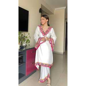 ชุดเดรสพิมพ์ลายดิจิทัลหนังสังเคราะห์ขนาดใหญ่ดีไซน์ใหม่พร้อมพู่ปอมปอมลูกไม้สไตล์ทันสมัยลาย salwar kameez พร้อมงานพิมพ์ดิจิตอลแฟนซี - Product Image 1