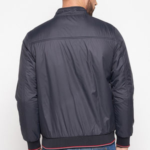 La nueva chaqueta de bombardero de hombre de moda más vendida para el servicio del OEM ODM del invierno Chaquetas de bombardero ligeras de los hombres del último estilo OEM - Product Image 4