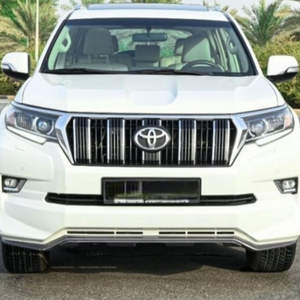 SUV d'occasion pas cher 2023, 4.5L V8, transmission intégrale, sièges en cuir, toit ouvrant panoramique, automatique, caméra de recul 360°, bon état, faible kilométrage - Product Image 1