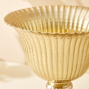 Vase à fleurs de table martelé en métal doré de luxe moderne style de Noël pour la décoration de la maison et du mariage à l'extérieur - Product Image 6