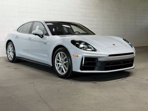 Porsche Panamera 4 AWD 2026 in Ottime Condizioni - Product Image 4
