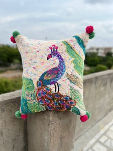 Motifs à la mode housse de coussin perlée brodée à la main perle de rocaille jeter des housses de coussin tissu de coton multicolore avec un design unique - Product Image 2