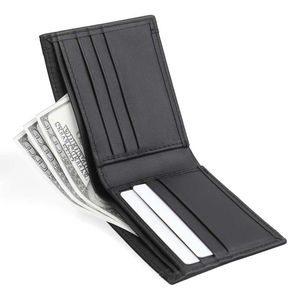 Cartera de cuero de material premium diseñada para uso personal diario, cartera de cuero delgada y compacta adecuada para llevar en el bolsillo a diario. - Product Image 2