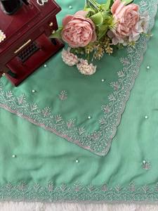 Robe mi-longue en modal et soie douce Banarasi, broderie florale blanche, style tendance pour l'hiver, l'été, la plage, les fêtes et les jours décontractés - Product Image 3