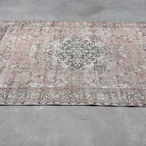 Vintage Turkish Rug 5.7x9.5 ft (175x291 cm), <b>Red</b> <b>Wool</b> Rug - Product Image 4