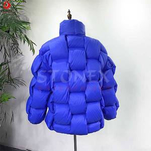 Moda High Streetwear Custom Plus Oversized 3D Weave Plaid acolchado Bubble Puffer Down Jacket - Product Image 2