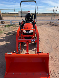 Très pratique : Chargeuse-pelleteuse compacte Kubota BX23S 23 CV 4x4, 2 vitesses, garantie 4 ans, faible consommation de carburant - Product Image 3