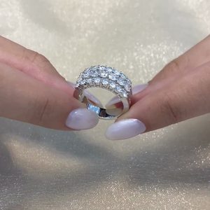 Anillo de compromiso con diamantes cultivados en laboratorio de 2.40 quilates, corte redondo, tres filas, calidad DEF VVSVS, anillos de diamantes premium - Product Image 6