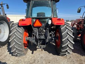 Alta calidad para Tractor agrícola M9540 4WD para motor 90HP Maquinaria agrícola Bomba Componentes de núcleo Venta superior - Product Image 4