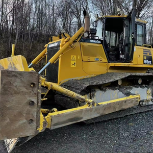 Bulldozer sobre orugas Komatsu, para uso en el exterior - Product Image 1