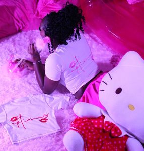 Short de motard en spandex avec logo personnalisé pour femmes avec strass et broderie au dos Tissu tissé de haute qualité à séchage rapide respirant - Product Image 2