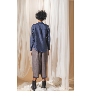 Camisa Formal de Satén para Mujer APA, Tejida a Mano, Azul, Bordada con Patrón Floral de Leopardo, Talla XL, Estilo Formal de Oficina, con Encaje - Product Image 5